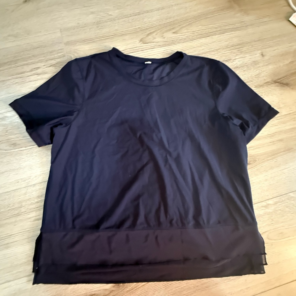 Lululemon top